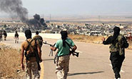 Se intensifican los combates entre facciones terroristas en el norte sirio
