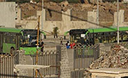 Un segundo grupo de armados abandona el barrio sitiado de Al Waer