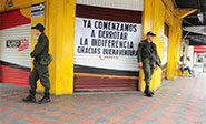Diez policías heridos en violentos disturbios en una ciudad colombiana