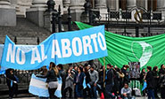 El Senado de Argentina dice “no” al aborto
