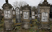 Las esvásticas “invaden” un cementerio judío en Francia