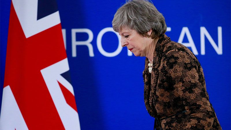 La derrotada Theresa May ahora se enfrenta a moción de censura