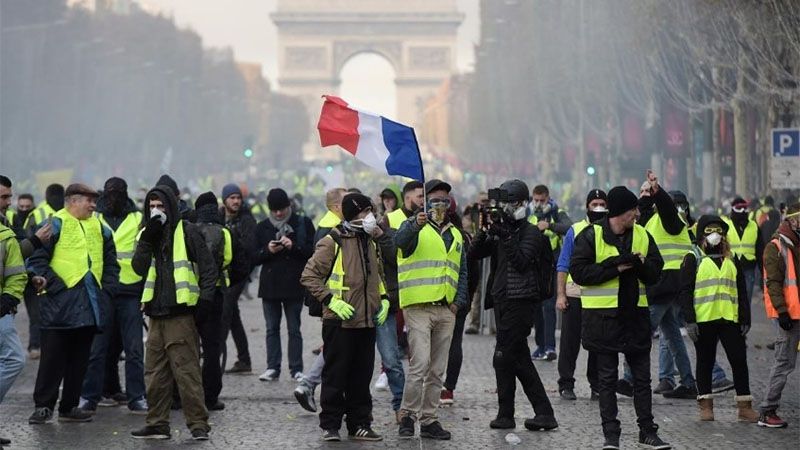 Los “chalecos amarillos” vuelven a tomar las calles de París en su décima semana de protestas