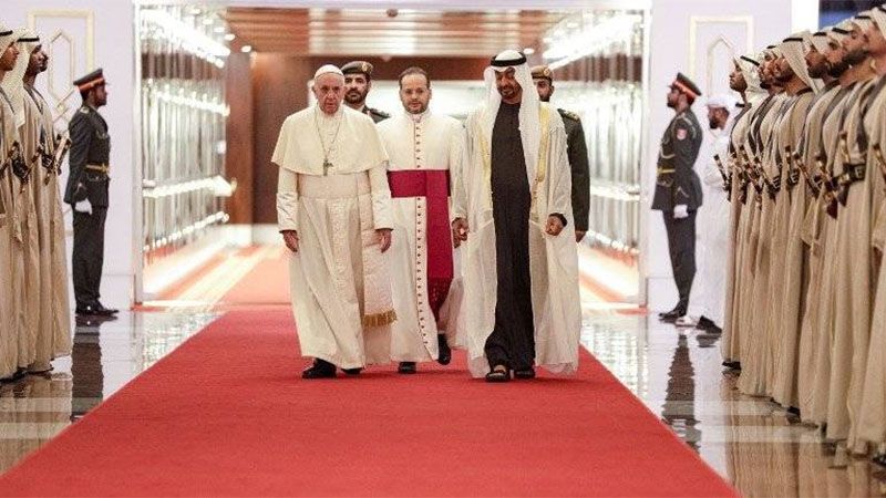 El Papa Francisco inicia una visita hist&oacute;rica a Emiratos &Aacute;rabes Unidos