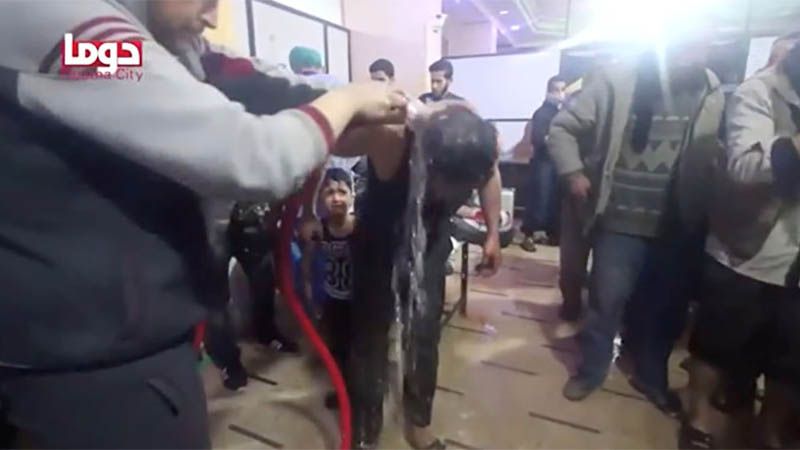 Productor de la BBC afirma que vídeo en hospital sirio tras un supuesto “ataque químico” fue un montaje