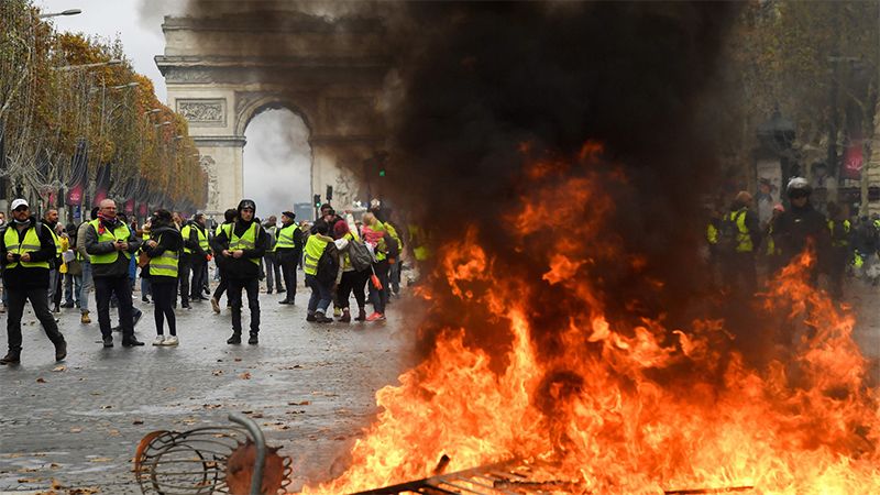 Más de 121 detenidos durante los disturbios entre policías y ‘chalecos amarillos’ en París