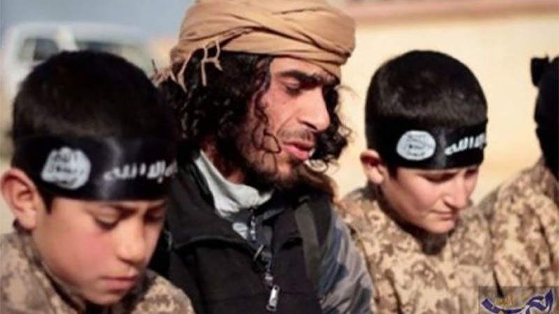 Los kurdos devuelven a Francia a doce huérfanos de las familias de Daesh