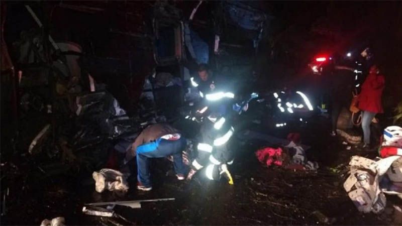 Una decena de muertos y más de 50 heridos en accidente de autobús en Brasil