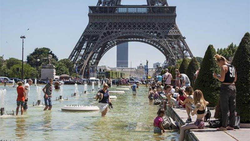La ola de calor fuerza el cierre de 4.000 escuelas en Francia