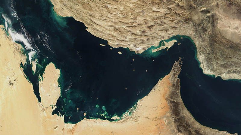 Irán desmiente que sus barcos intentasen detener un petrolero británico