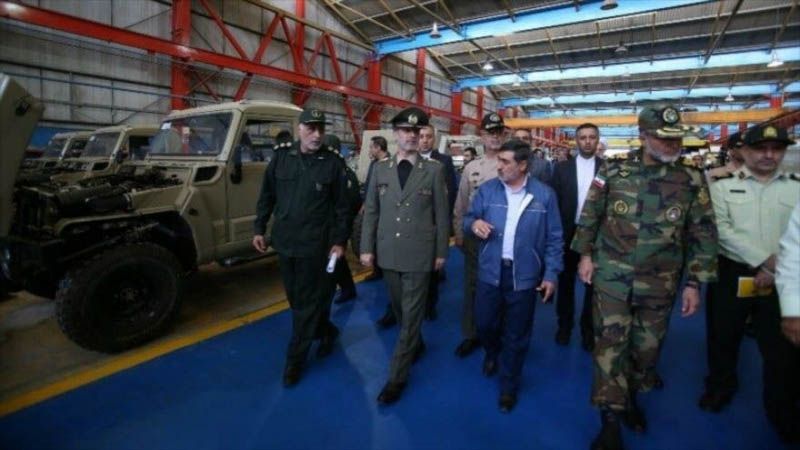 Irán presenta nuevos vehículos blindados de fabricación nacional