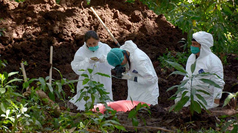 México: Encuentran bolsas con más de 2.000 huesos de manos de adultos, adolescentes y niños