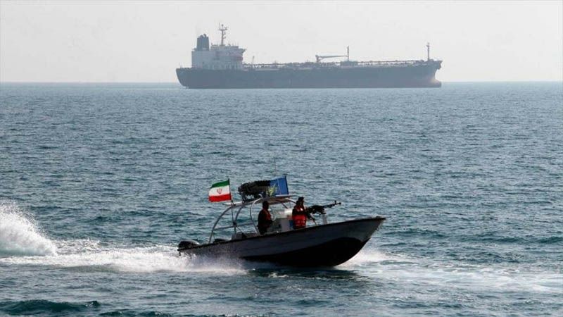 Irán detiene un barco extranjero por contrabando de combustible
