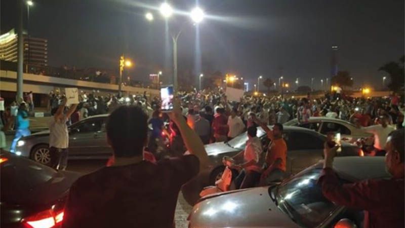 Miles de egipcios toman las calles para exigir la renuncia de Al-Sisi