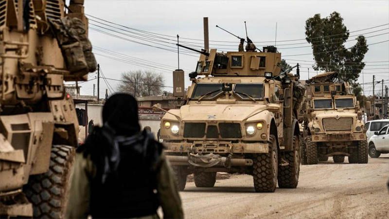 Ejército sirio bloquea el paso a un convoy estadounidense en Al-Hasaka y le obliga a retroceder