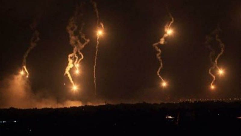 La histeria israelí ilumina la noche del sur del Líbano