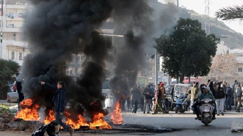 Protestas contra el confinamiento dejan 45 heridos en Líbano