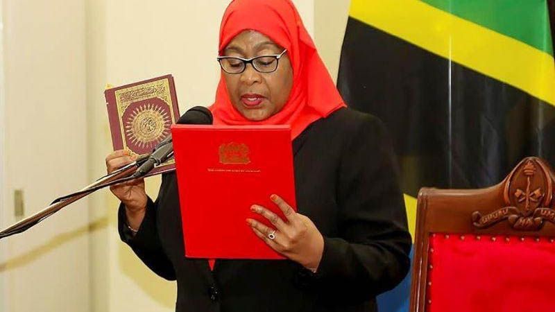 Samia Suluhu Hassan toma posesi&oacute;n como presidenta de Tanzania