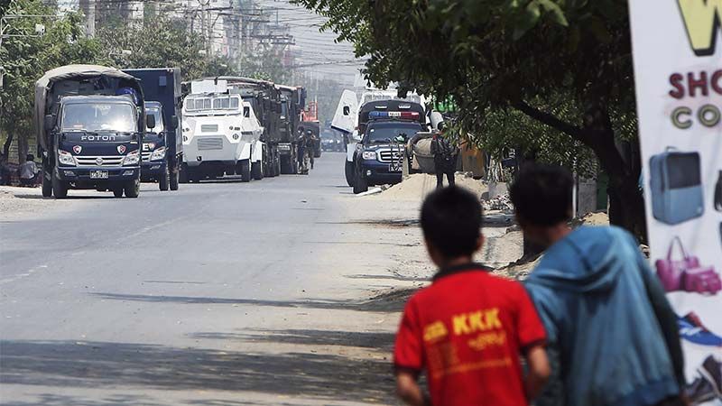 Mueren nueve personas por la violenta represi&oacute;n de la junta militar contra protestas en Myanmar