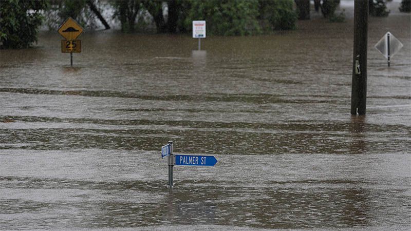 Miles de evacuados en Australia por las peores inundaciones en d&eacute;cadas