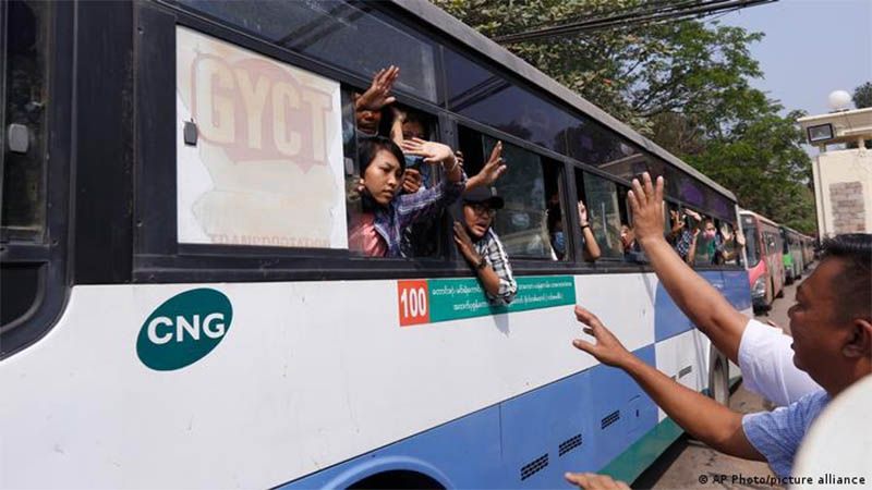 Junta de Birmania libera a m&aacute;s de 600 personas detenidas