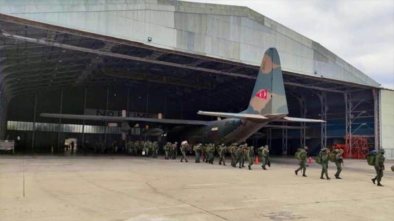 Venezuela env&iacute;a tropas de acci&oacute;n r&aacute;pida a la frontera con Colombia