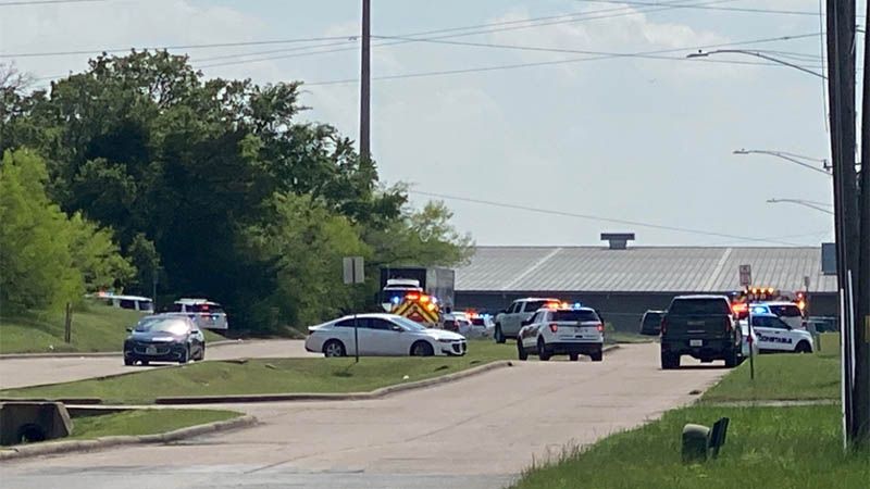 Un muerto y cuatro heridos en un tiroteo en una zona industrial en Texas