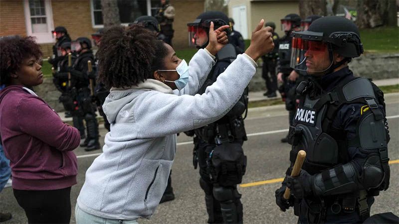 Protestas en EEUU por la muerte de otro afrodescendiente a manos de la polic&iacute;a