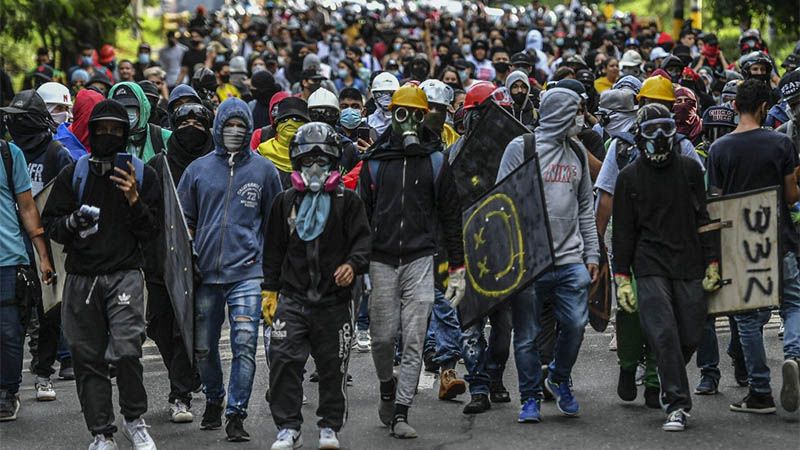 Los colombianos vuelven a las calles pese a la amenaza gubernamental