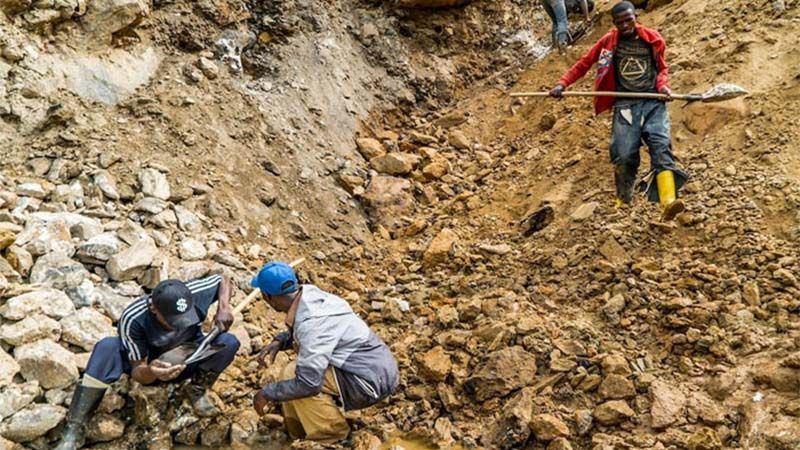 M&aacute;s de doce muertos por un derrumbe en una mina de oro en el norte de RDC