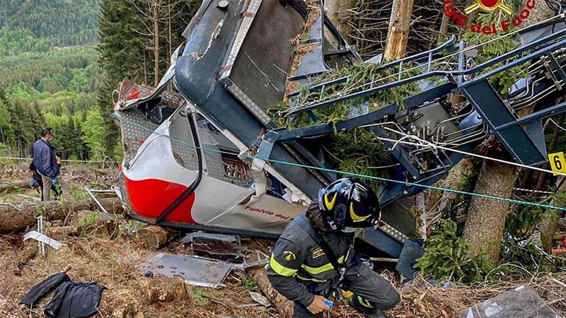 Arrestadas tres personas por el desplome de un telef&eacute;rico en Italia