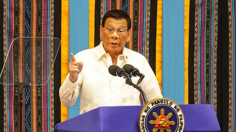 Duterte insta a los filipinos a vacunarse contra el coronavirus