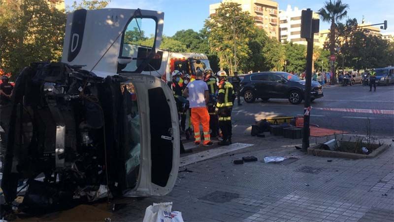 Mueren 20 personas por colisionar un autob&uacute;s y un coche en Costa de Marfil