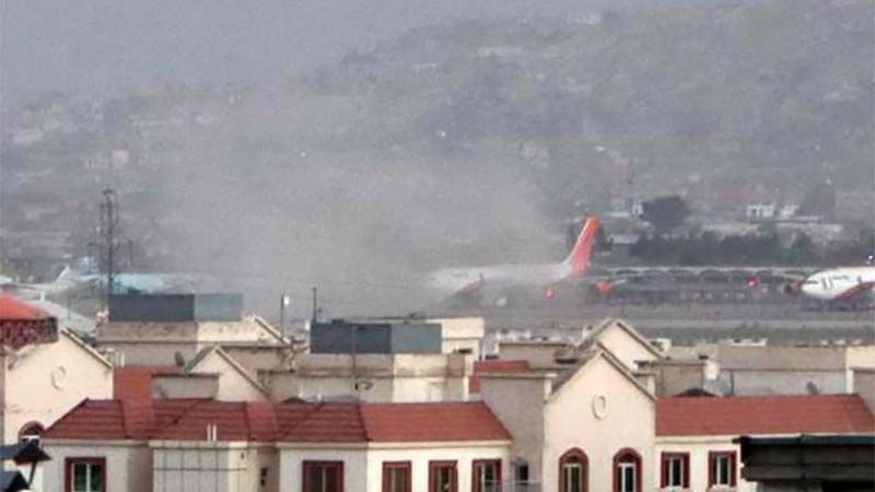 Mueren m&aacute;s de una decena de personas por un atentado junto al aeropuerto de Kabul