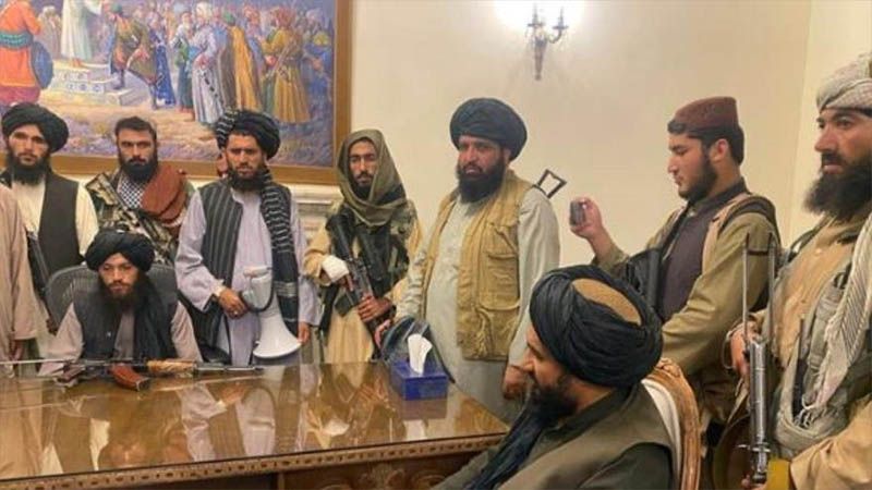 Brit&aacute;nicos dejan datos de afganos en su embajada en Kabul &ldquo;para que los talibanes los encontraran&rdquo;