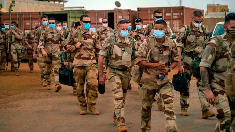 Ministra de Defensa francesa afirma que sus tropas seguirán en Mali