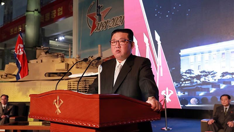 Kim Jong-un promete crear un “ejército invencible” frente a hostilidades de EEUU