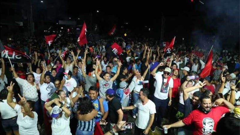 Nicarag&uuml;enses celebran victoria de Daniel Ortega en las elecciones