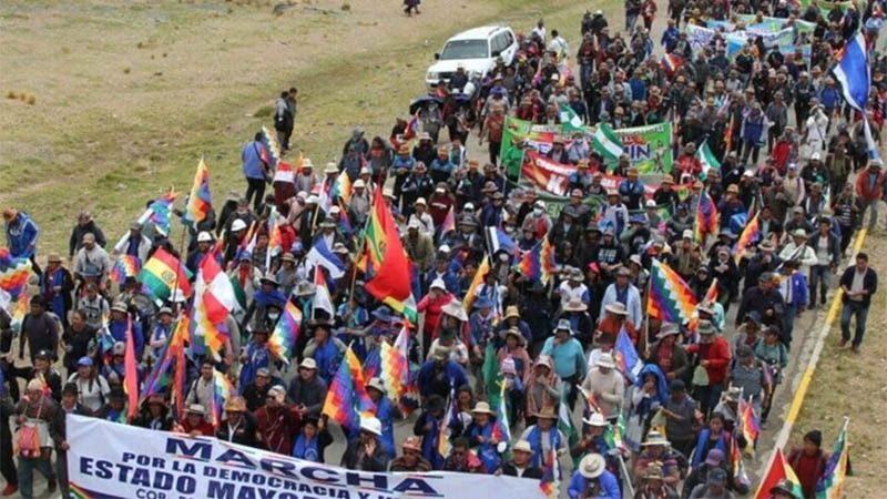 Multitudinaria marcha progubernamental en Bolivia llega este lunes a La Paz