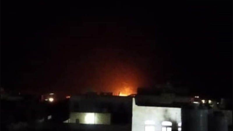 Enorme explosi&oacute;n sacude un aeropuerto en el sur de Yemen