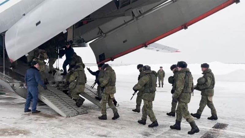 Putin env&iacute;a tropas para contener las protestas en Kazajist&aacute;n