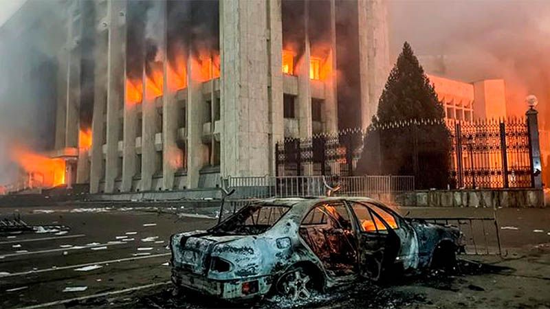 Los disturbios en Kazajist&aacute;n dejan decenas de manifestantes muertos y un millar de heridos