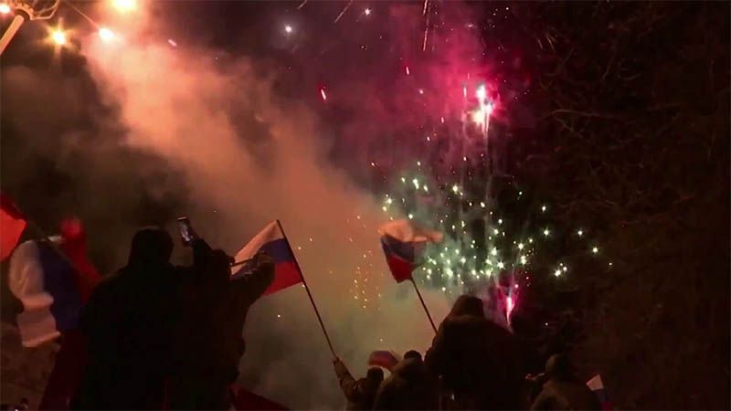 Donetsk celebra el anuncio de Putin de reconocer su independencia