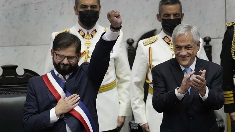 Gabriel Boric jura como nuevo presidente de Chile