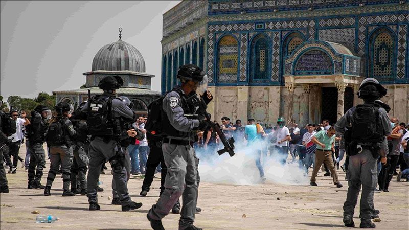 Las fuerzas israel&iacute;es vuelven a atacar a los fieles en la Mezquita Al-Aqsa