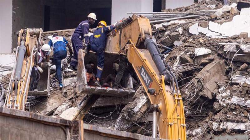 M&aacute;s de ocho muertos por el derrumbe de un edificio en Nigeria