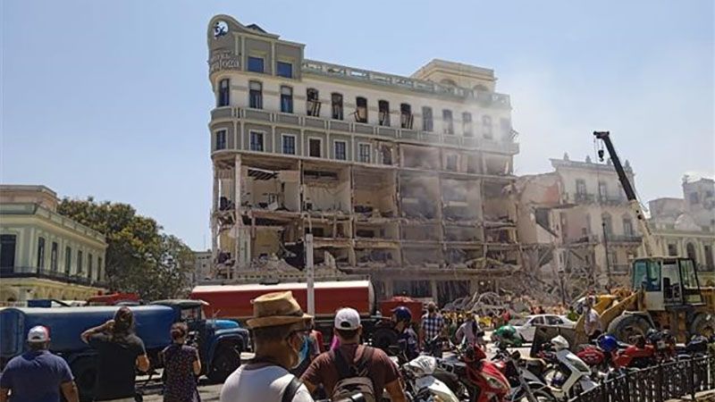 Al menos cinco personas mueren por explosi&oacute;n en un hotel de La Habana