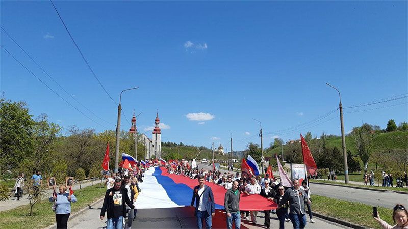 Independentistas en Mari&uacute;pol celebran el D&iacute;a de la Victoria