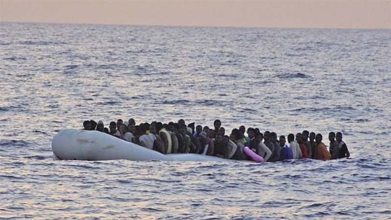 Mueren cuatro migrantes tras hundirse su barco frente a las costas de T&uacute;nez