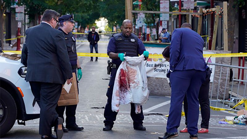 Tres muertos y 11 heridos en un tiroteo en plena calle en Filadelfia